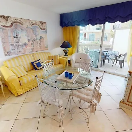 7vp - Beau Et Grand 2p Plein Centre Face Avec Parking * Menton
