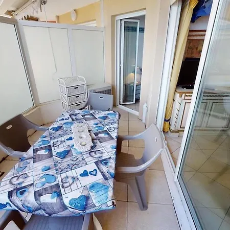 Appartement 7vp - Beau Et Grand 2p Plein Centre Face Avec Parking *